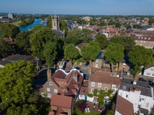Aerial shot upstream - click for photo gallery